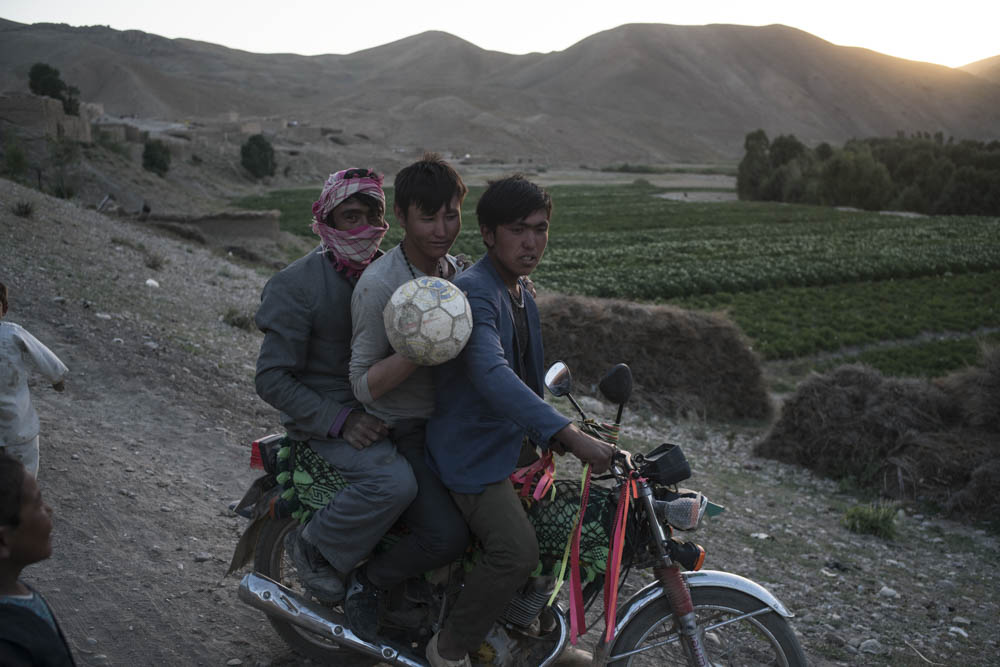 « Par rapport aux enfants de mon pays, moi j’ai beaucoup de chance.» 
Lal-wa-Sarjangal, Afghanistan, juillet 2017.