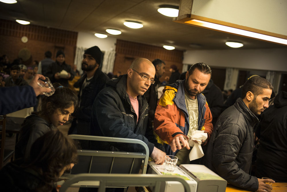 Après s'être signalée aux autorités suédoises, la famille a été conduite dans un centre d'hébergement d'urgence, au centre du pays. Viebäck, Suède. 25 novembre 2015.


